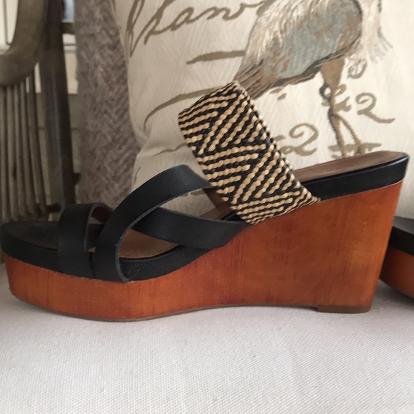 Lucky Brand - Picture 2 of 4